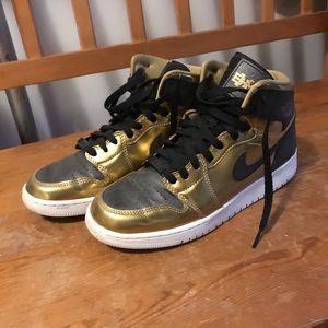 Nike Air Jordan1 Retro BHM - Black & Gold